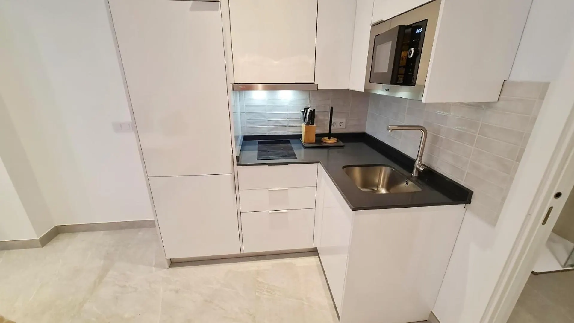 Unionstay Estudio Guernica Malaga Spain